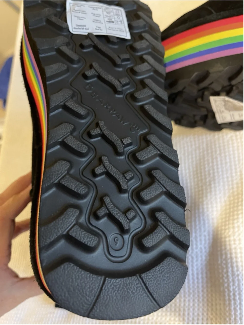 Bearpaw Retro Alicia Chunky Stacked Rainbow Platform Women's Boots 9 NEW!